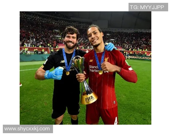 范戴克的足球传奇之路如何影响当代后卫的技战术发展与职业生涯选择