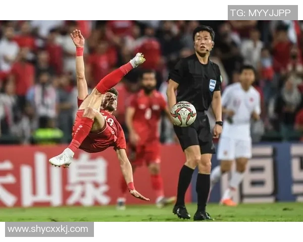 中国与叙利亚足球赛中西安球迷热情支持展现团结力量